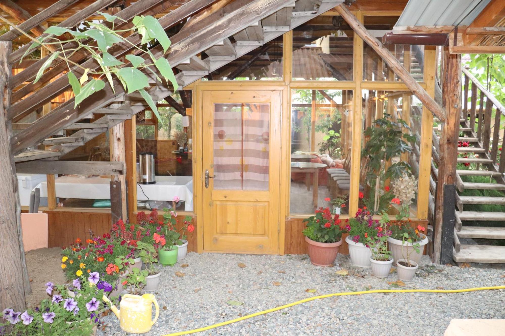 Happy Nomads Yurts & Hostel Karakol Exterior foto