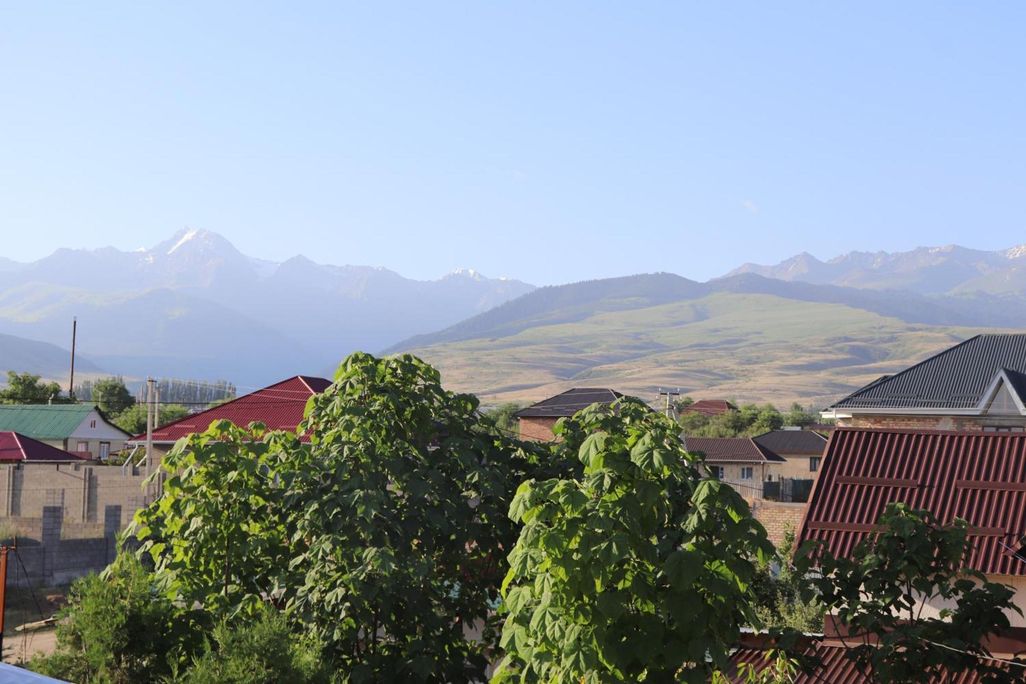 Happy Nomads Yurts & Hostel Karakol Exterior foto