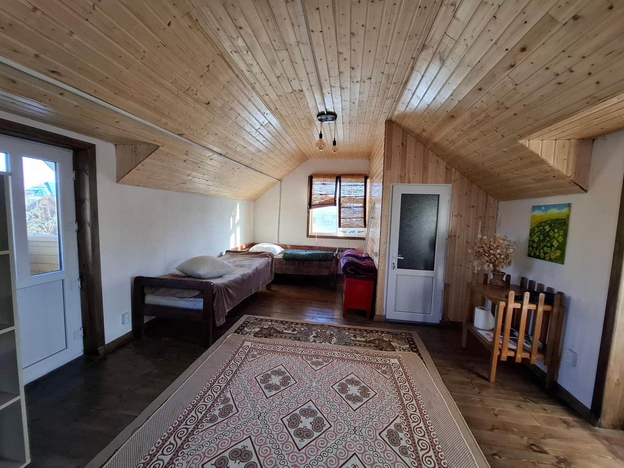 Happy Nomads Yurts & Hostel Karakol Exterior foto
