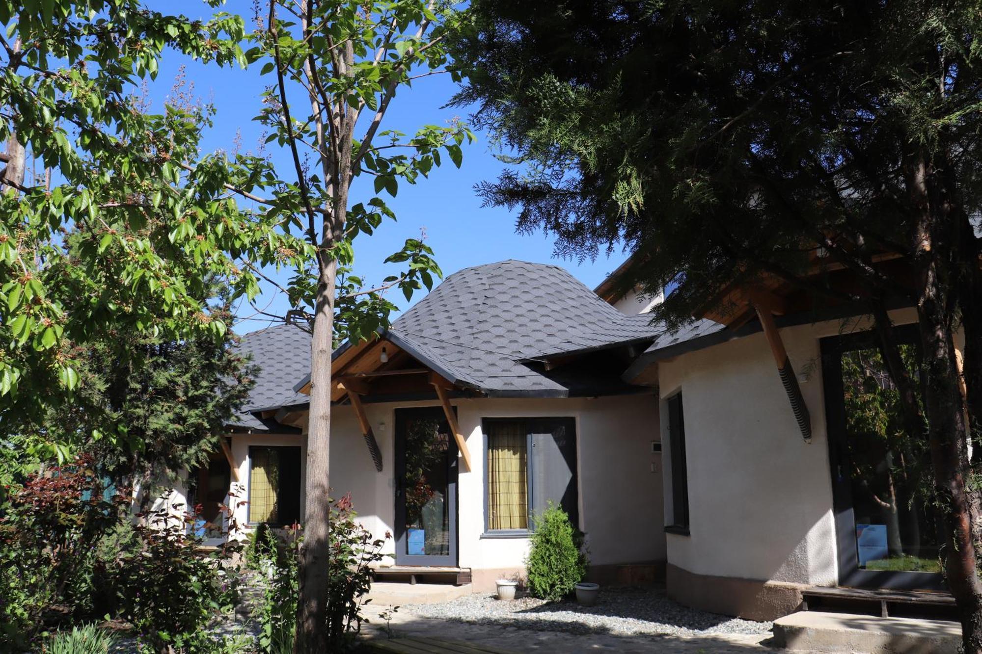 Happy Nomads Yurts & Hostel Karakol Exterior foto